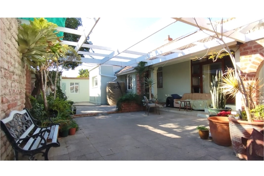 4 Bedroom Property for Sale in Walmer Eastern Cape